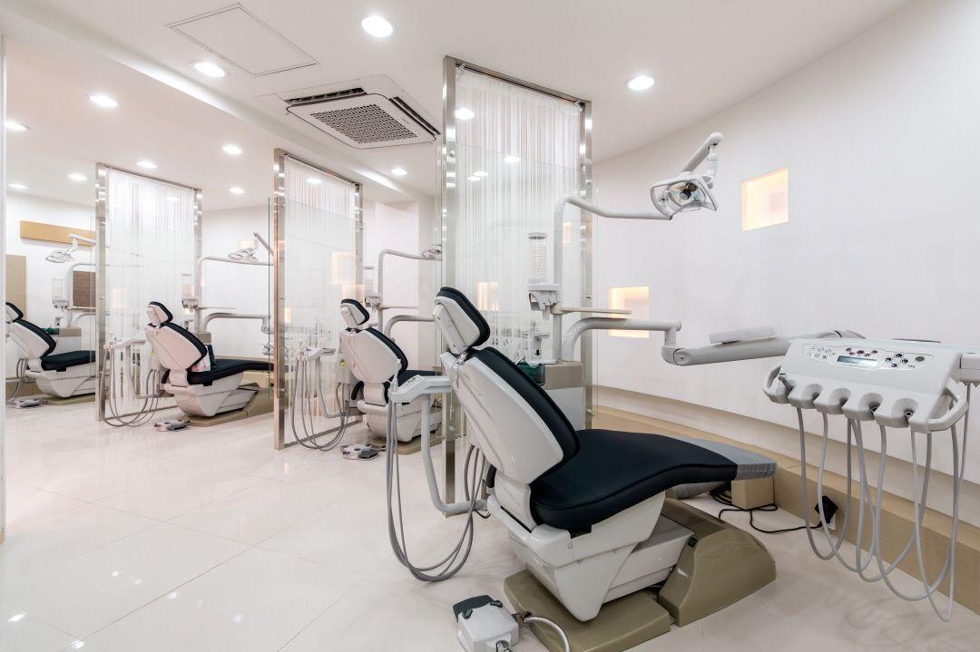 U&I Dental Clinic2