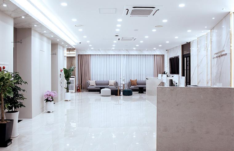 Glovi Plastic Surgery Clinic2