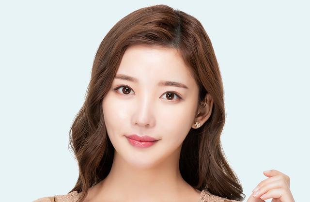 Eyeting Plastic Surgery Clinic in Korea: Specializing in Eye and Facial Aesthetic Procedures for Youthful and Harmonious Appearance