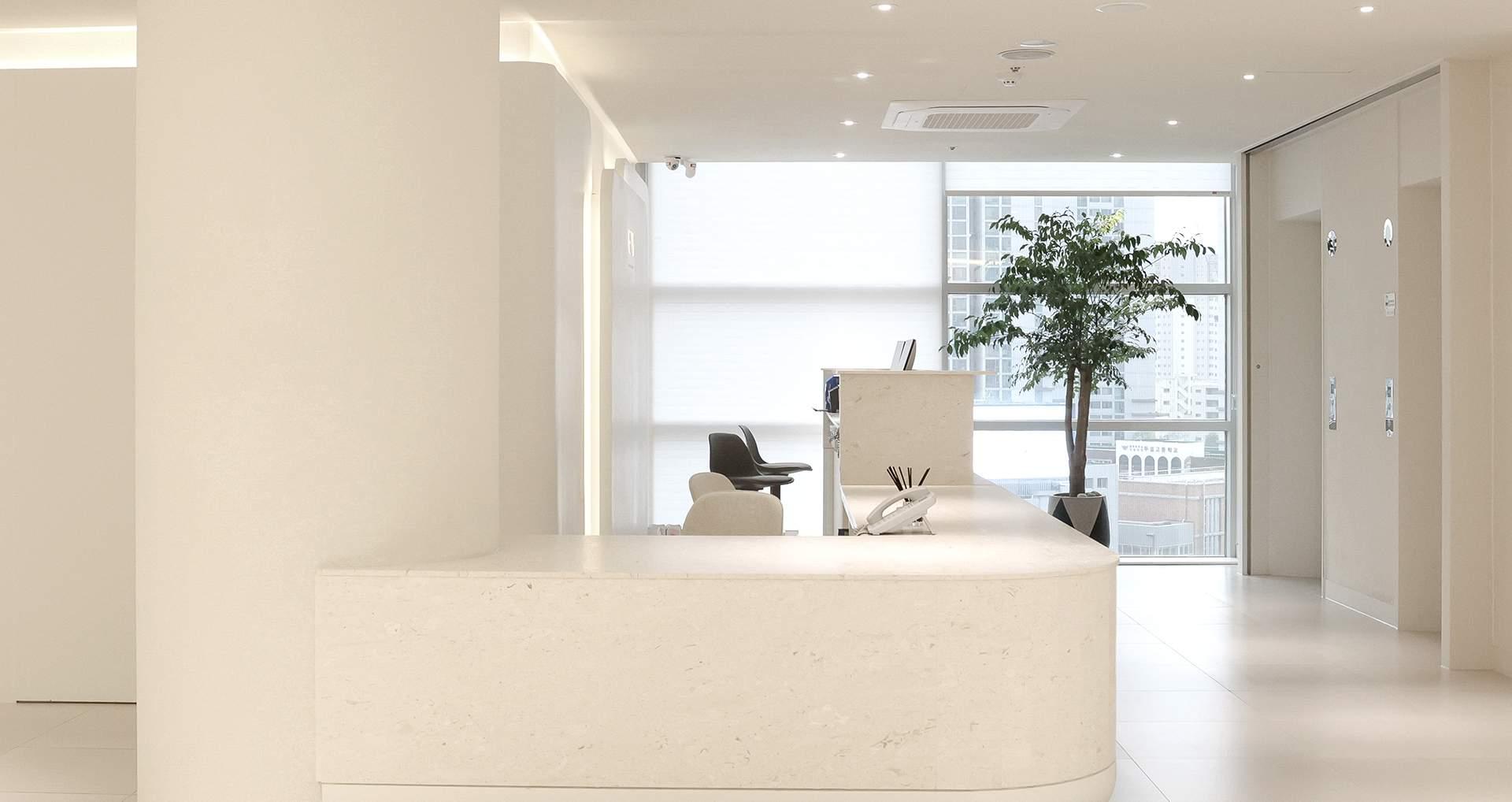 Let's Plastic Surgery Clinic1